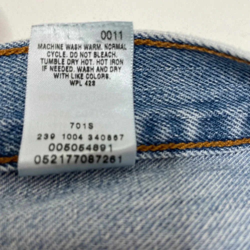 Vtg Y2K Levis 505 Regular Fit Men Jeans 31x34 Light Wash Blue Straight Leg Denim